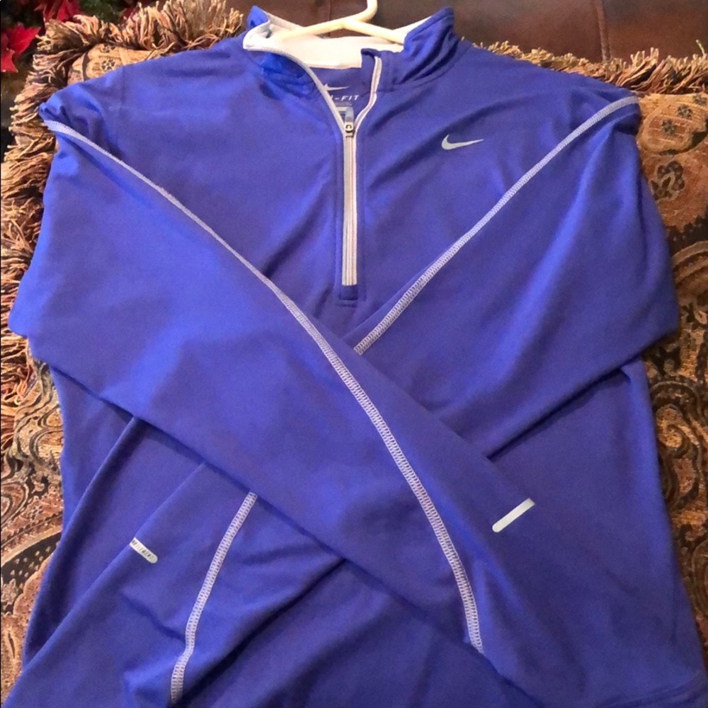 Women’s Nike 1/2 zip Dri fit long sleeve
